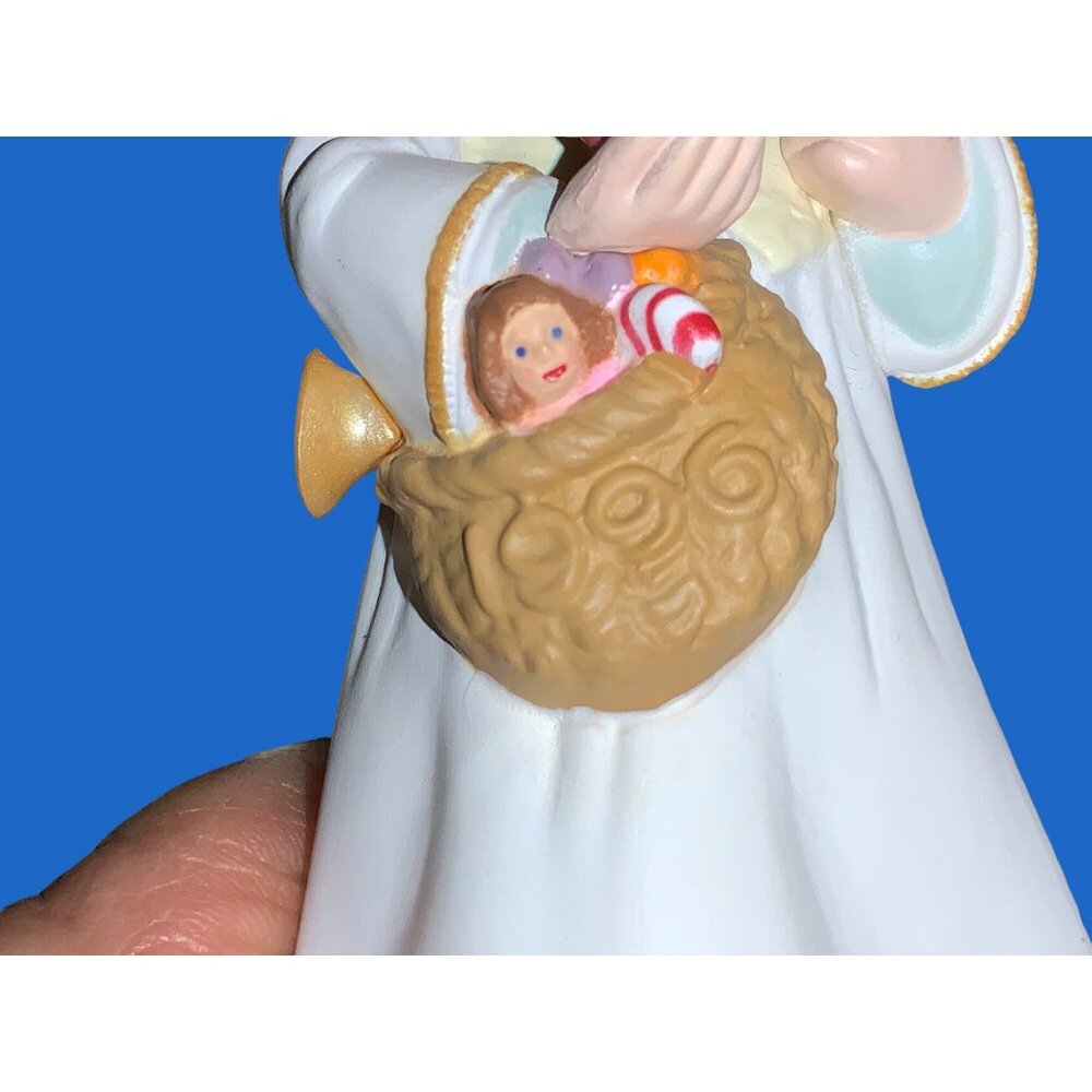 Hallmark 1996 Christkindl  Christmas Visitors Angel Ornament #2 in Series - Picture 5 of 13